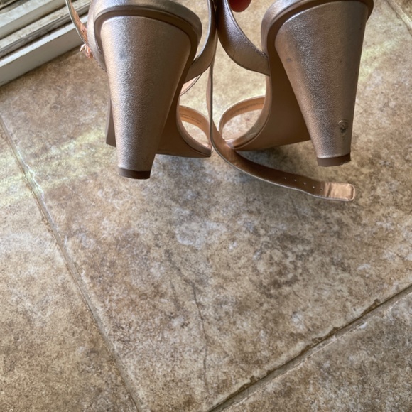 Heels - Picture 3 of 3